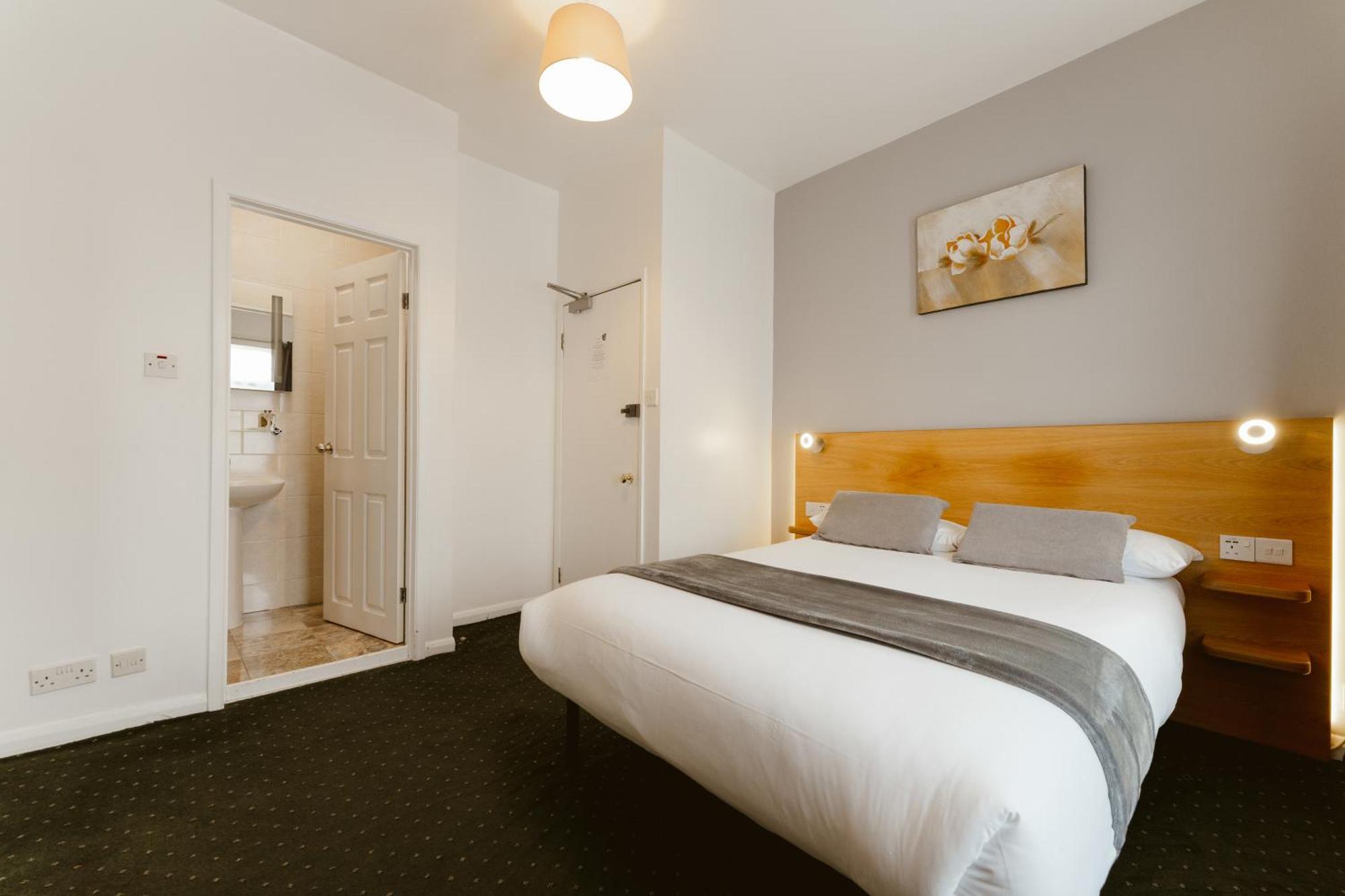 Star Hotel Лондон Екстериор снимка