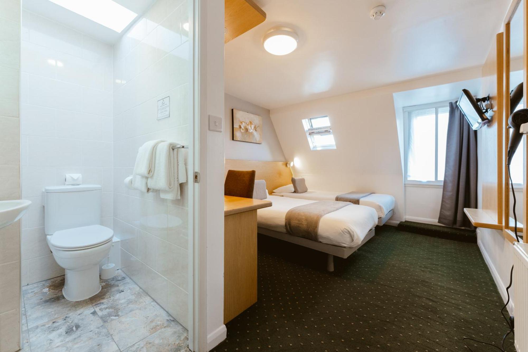 Star Hotel Лондон Екстериор снимка
