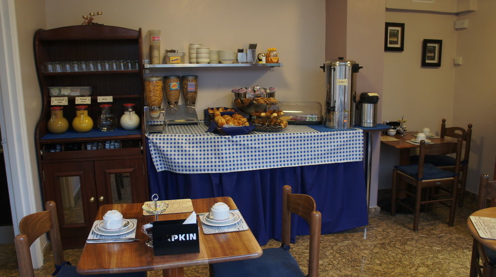 Star Hotel Лондон Екстериор снимка